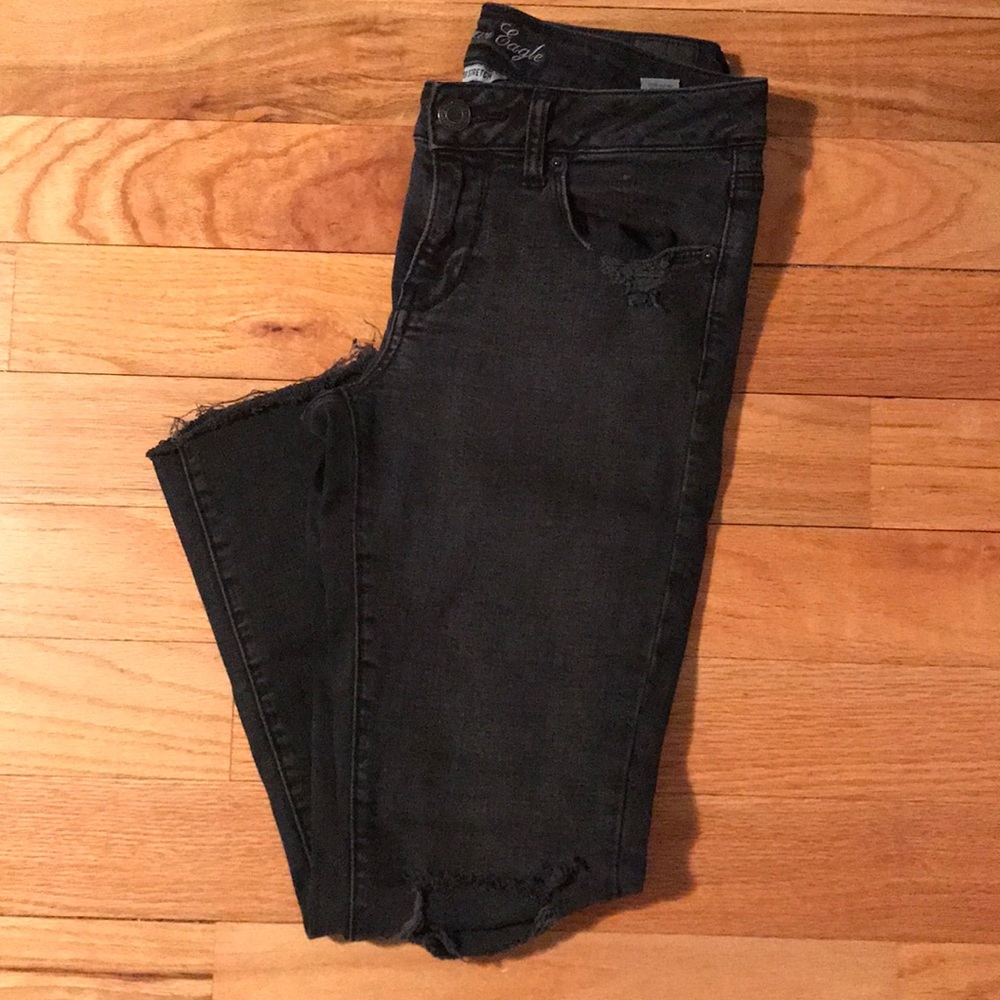 LAST CHANCE AE Distressed Skinny Jeans